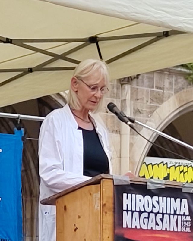  Hildegard Fischer beim Hiroshimatag 2026 auf dem Marienplatz München