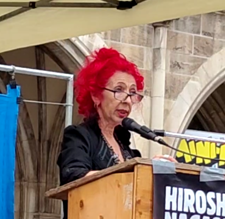 Monika Seiller beim Hiroshimatag 2026 auf dem Marienplatz München